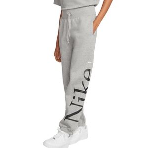 NWT Women's Nike OVERSIZED FIT sweatpants